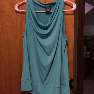 Scoop neck sleeveless blouse